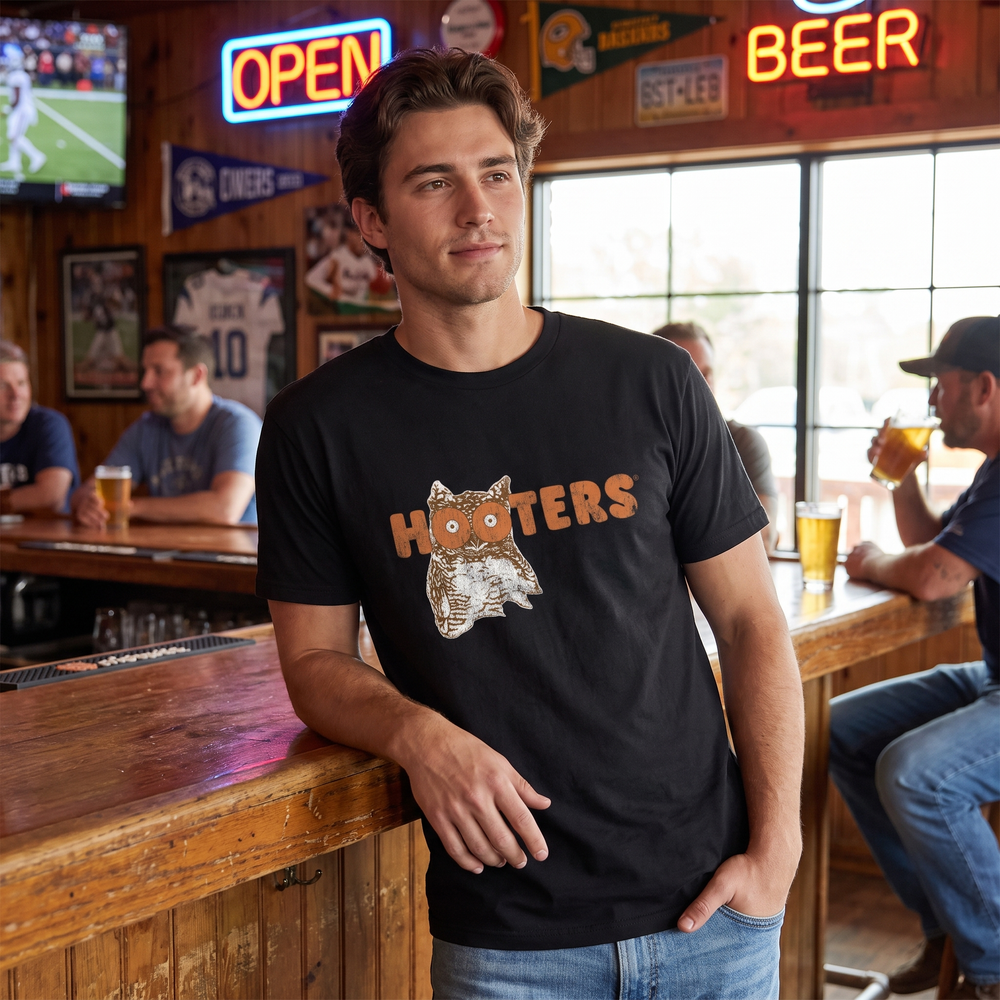 Hooters T-Shirt - lifestyle photo
